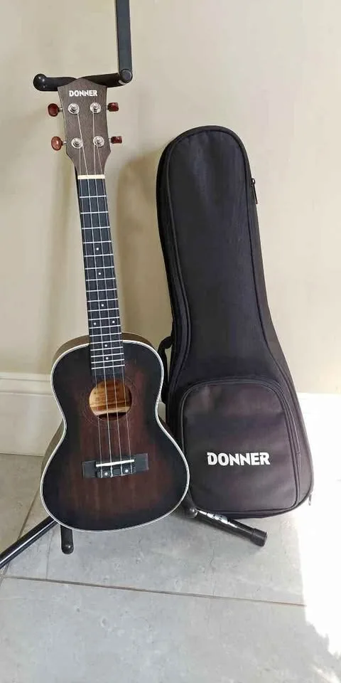 Donner Concert Ukulele thumbnail