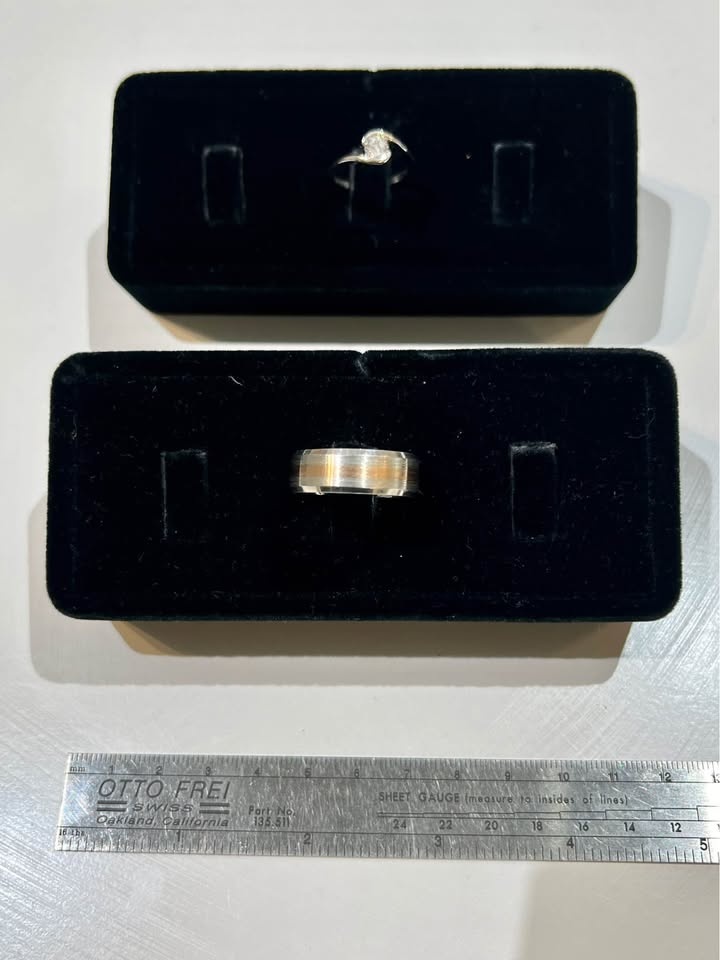 Black Velvet 3 Ring Display Stand - photo 4