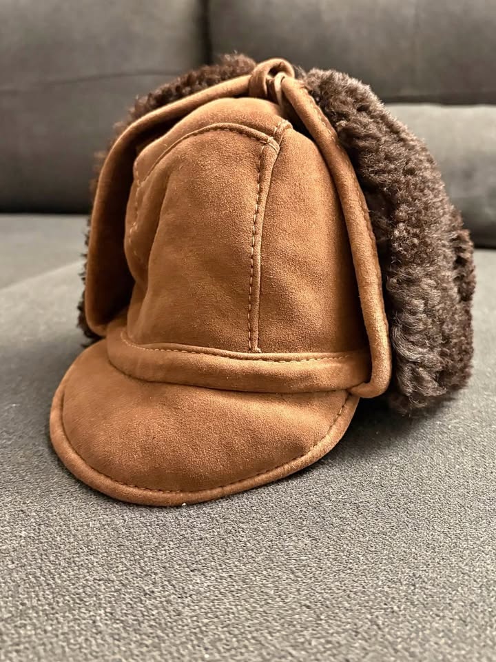 VINTAGE USHANKA HAT