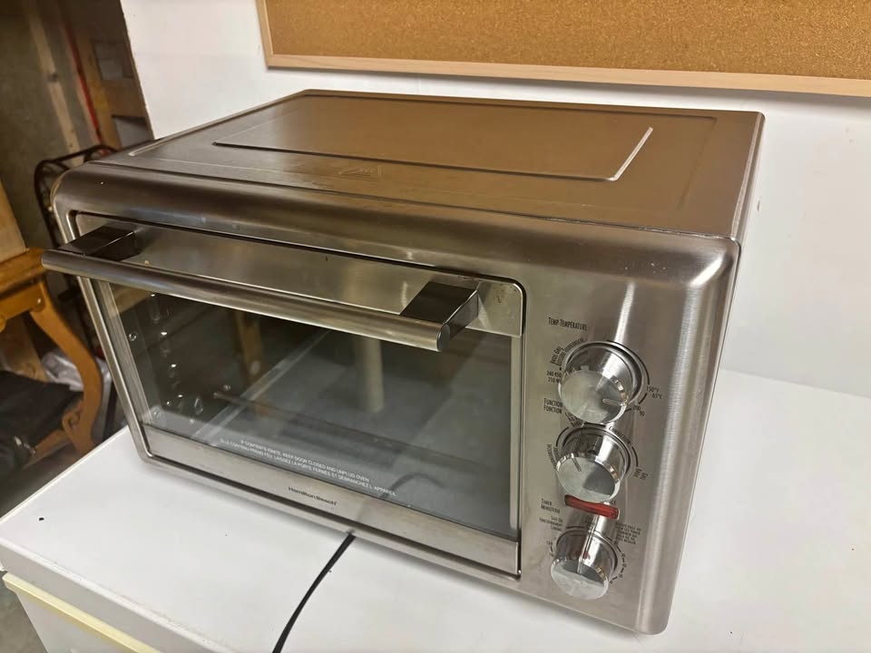 Hamilton Beach Countertop Oven w/ Convection & Rotisserie