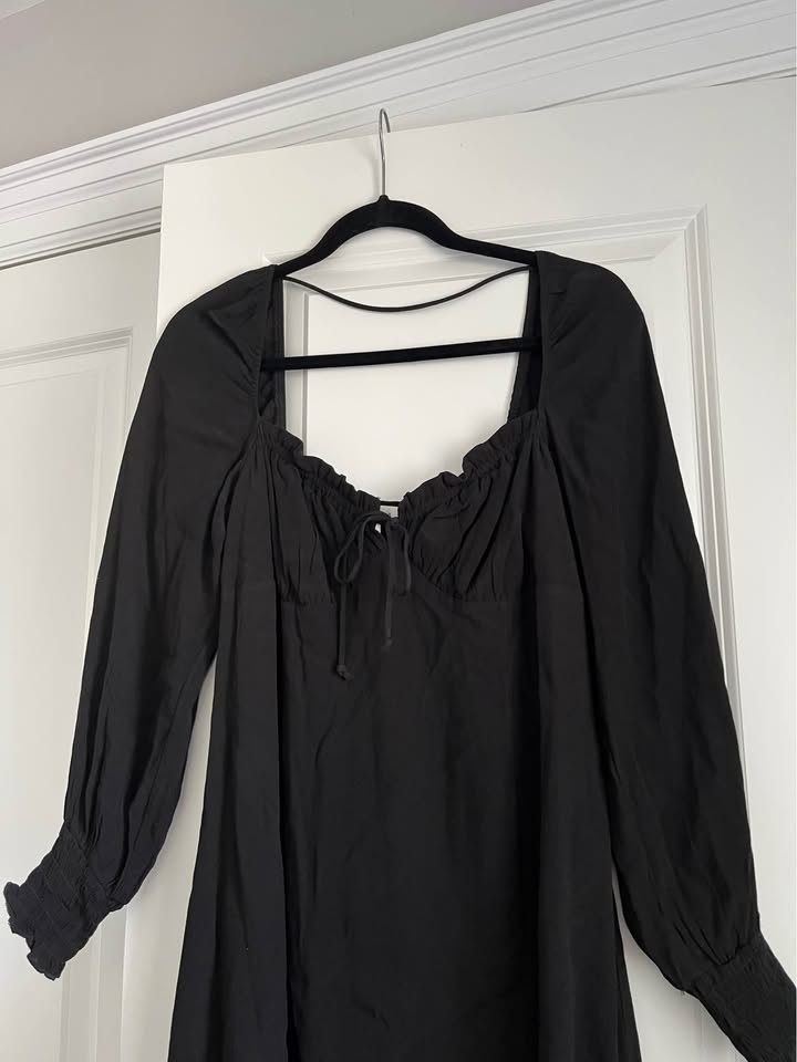 Cute Black Dress - photo 2