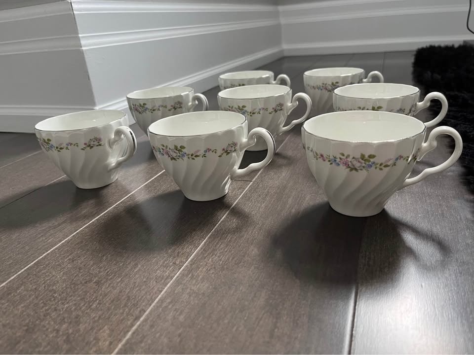 Johnson Bros England Tea Cups Set - photo 2