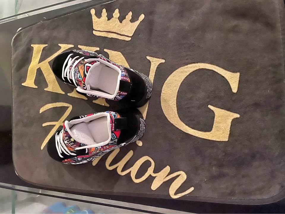 Men’s Stylish Graffiti Print Shoes
