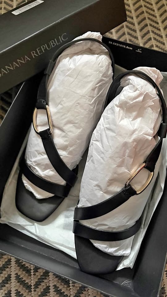Banana Republic Slip On Block Heel