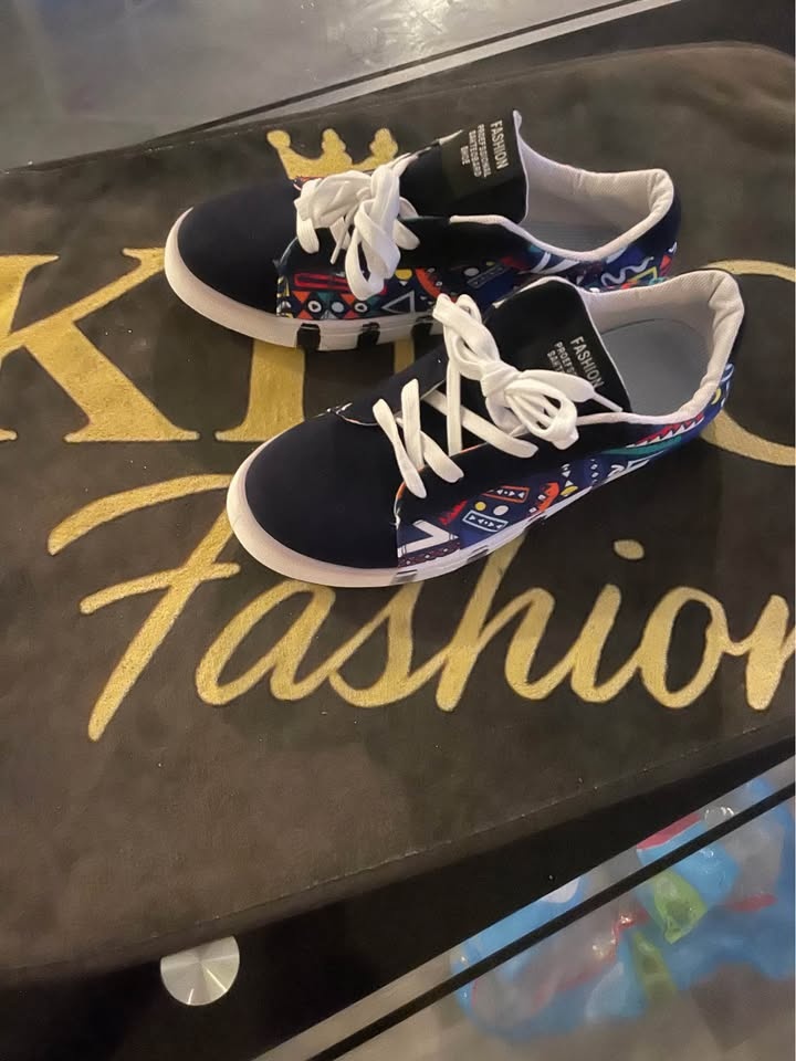Men stylish graffiti print canvas shoes - photo 3
