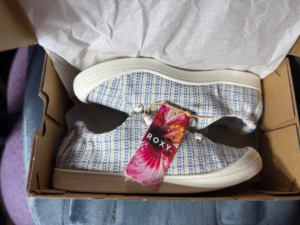 Brand new Roxy BAYSHORE  Shoes Women's US 8 - photo 2