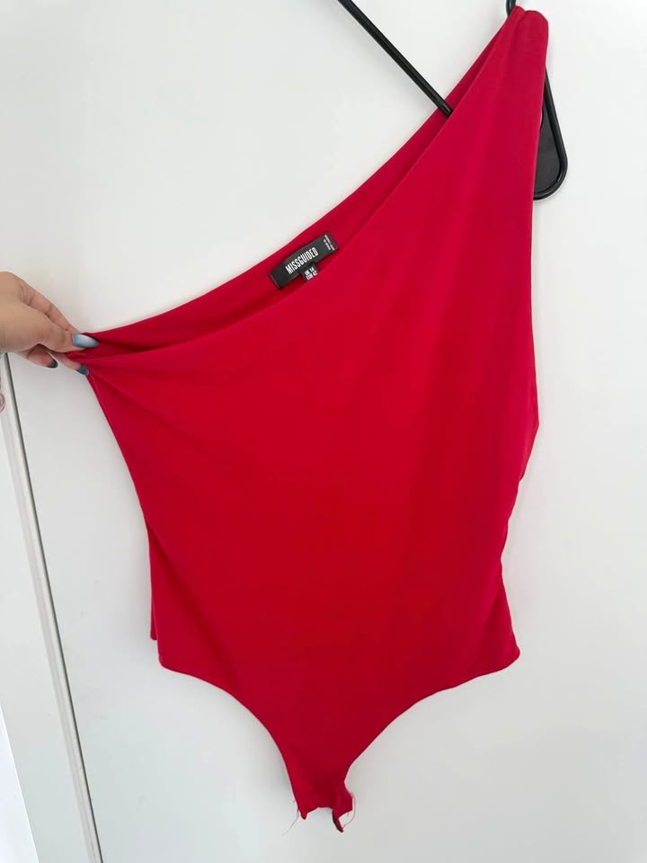Red One-Shoulder Bodysuit US 10
