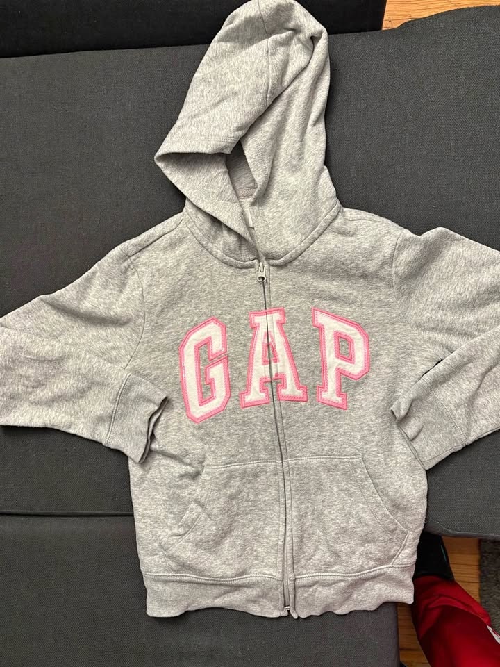 GAP kids. Size xxl (14 -16)