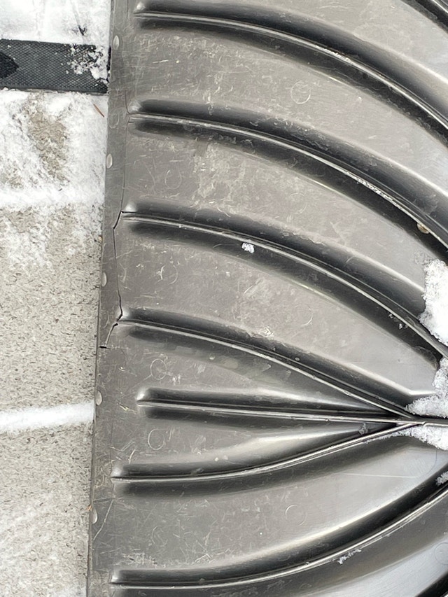 Plastic snow shovel - photo 3