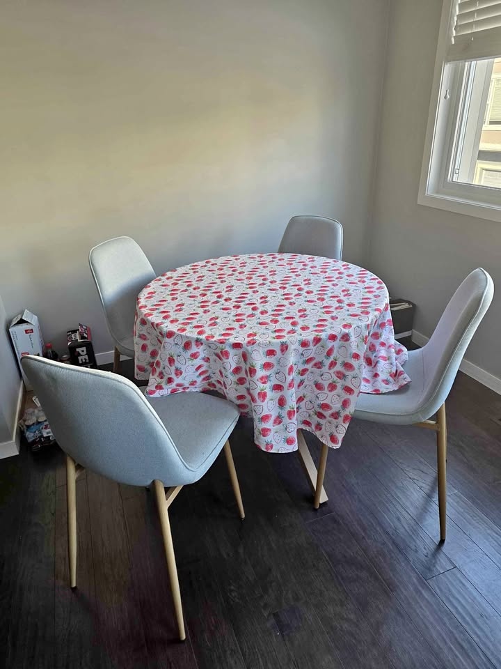 Cute kitchen table set