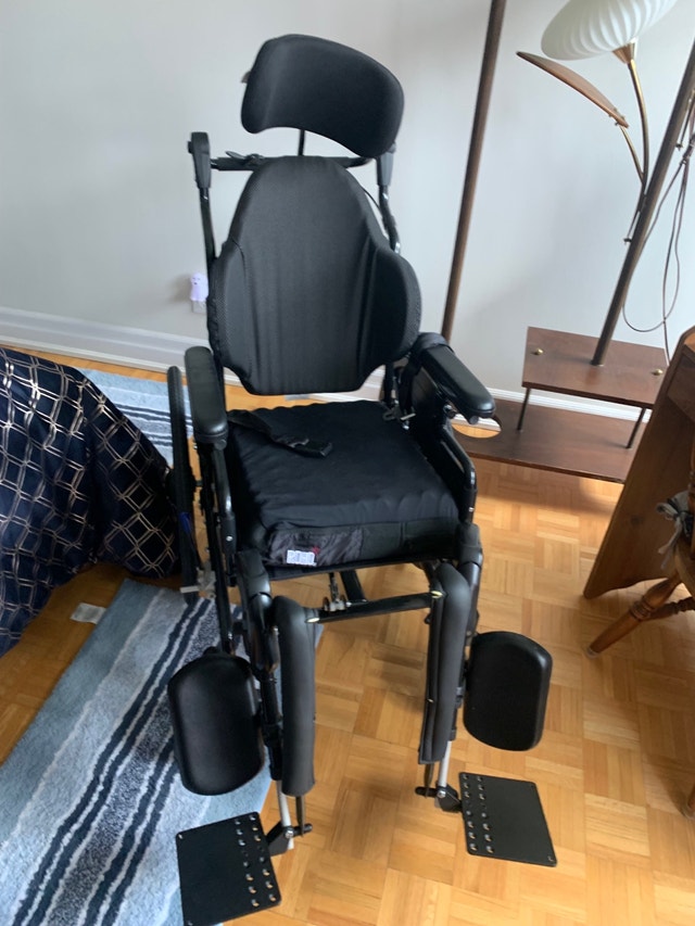 Sunrise Medical Breezy RelaX 2 Manual Wheelchair