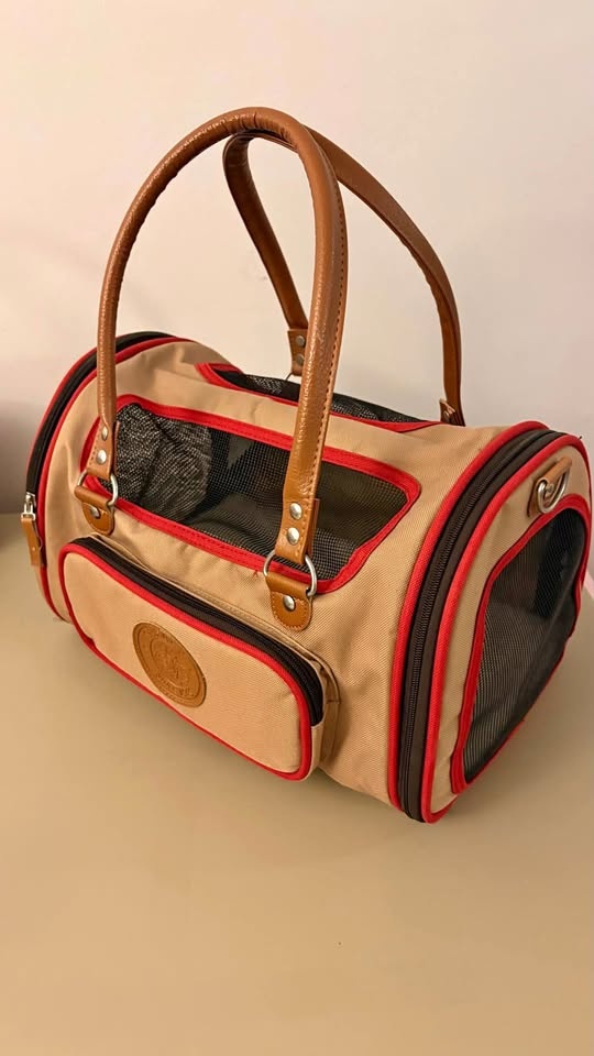 Pet Carrier, Like New, Small Pet Travel Handbag with Fleece Line