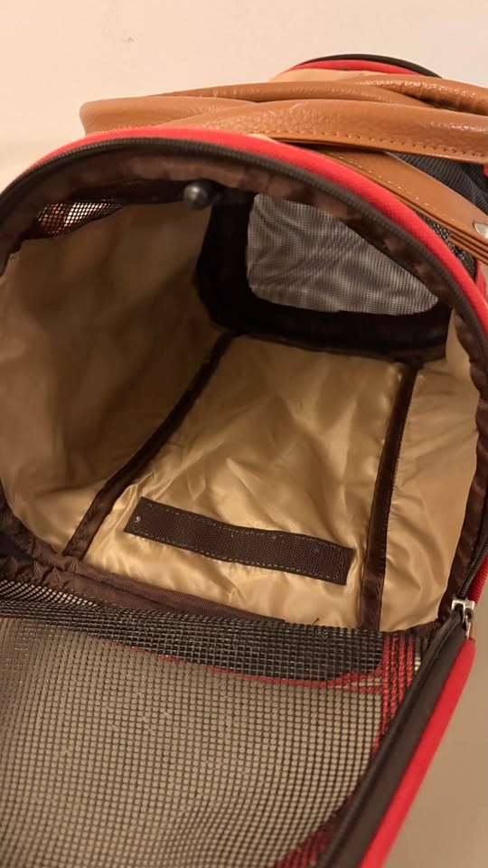 Pet Carrier, Like New, Small Pet Travel Handbag with Fleece Line - photo 2