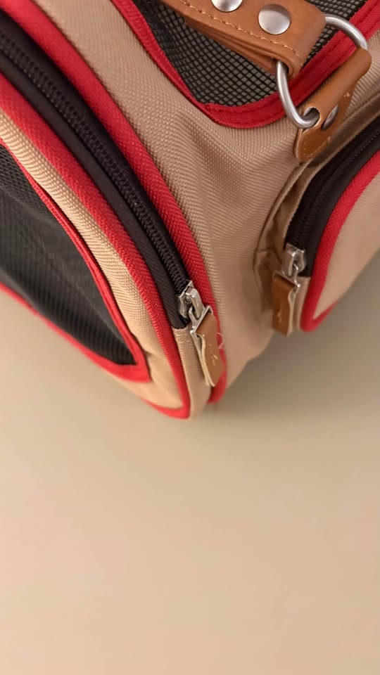 Pet Carrier, Like New, Small Pet Travel Handbag with Fleece Line - photo 5