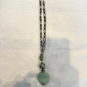 Art Deco-Style Necklace W/Green Glass And Faux Jade Bead On A Si