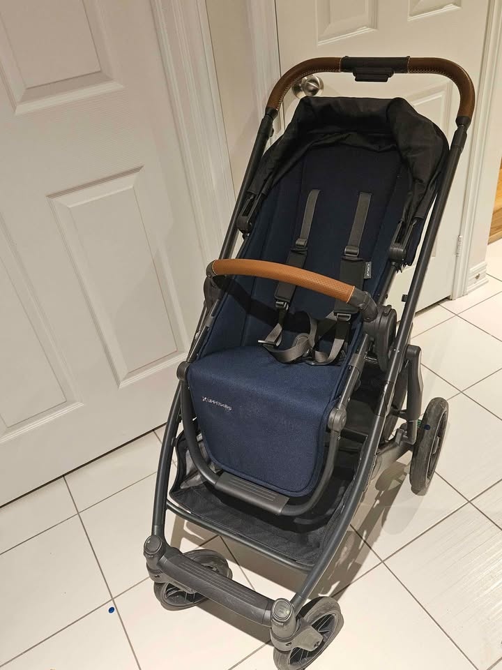 Uppababy Cruz V2 Stroller with Rain Cover & Bug Shield - photo 2