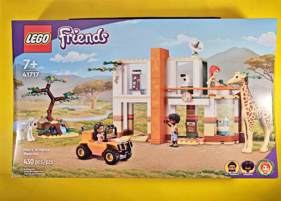 CLEARANCE Lego Friends 41717 Mia's wildlife Rescue w/ giraffe/ze