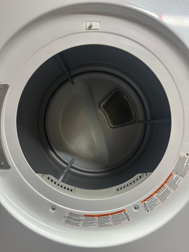 27” LG Integrated Washer Dryer Stacked Tower - photo 4