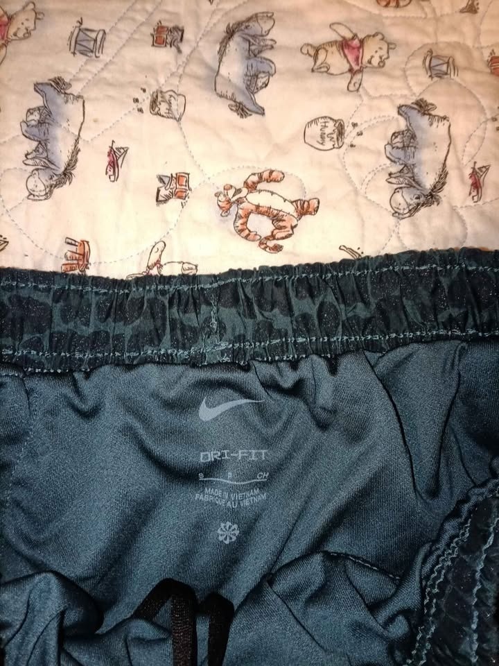 Women's workout shorts - photo 2