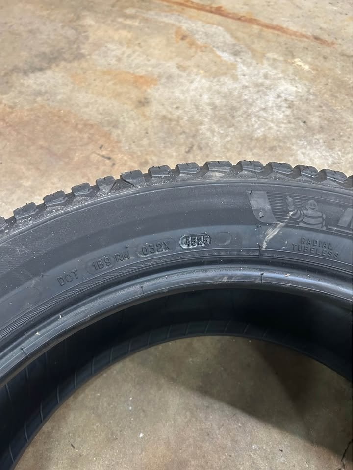 Michelin cross climate 2 275/45R20, installed and balanced - photo 3