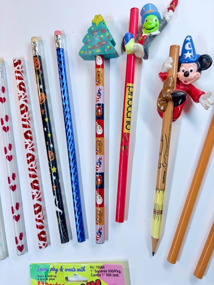 Vintage Mickey Mouse & Pinocchio Pencils, Mickey Eraser, School - photo 3