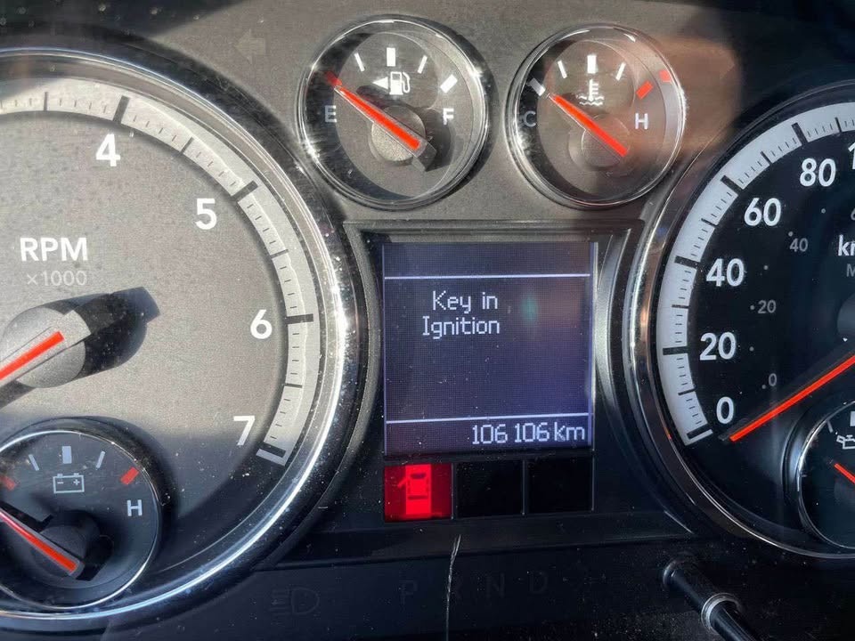 2012 Dodge Ram 1500 Crew Cab Laramie - photo 4