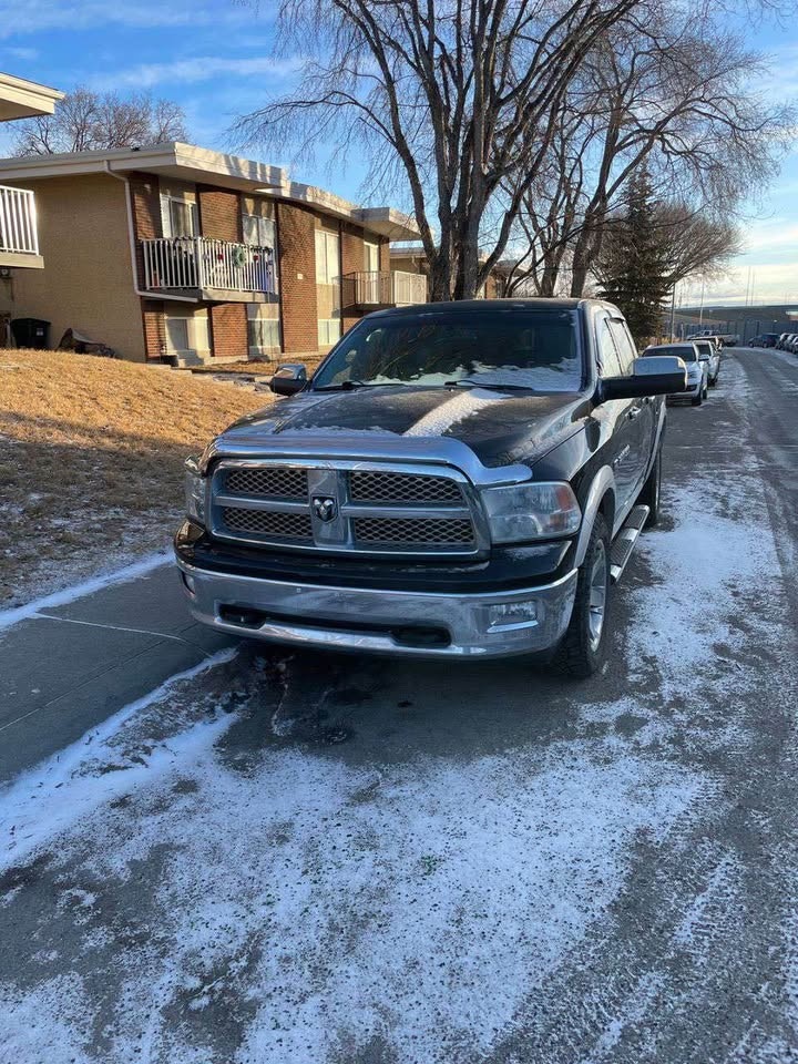 2012 Dodge Ram 1500 Crew Cab Laramie - photo 5