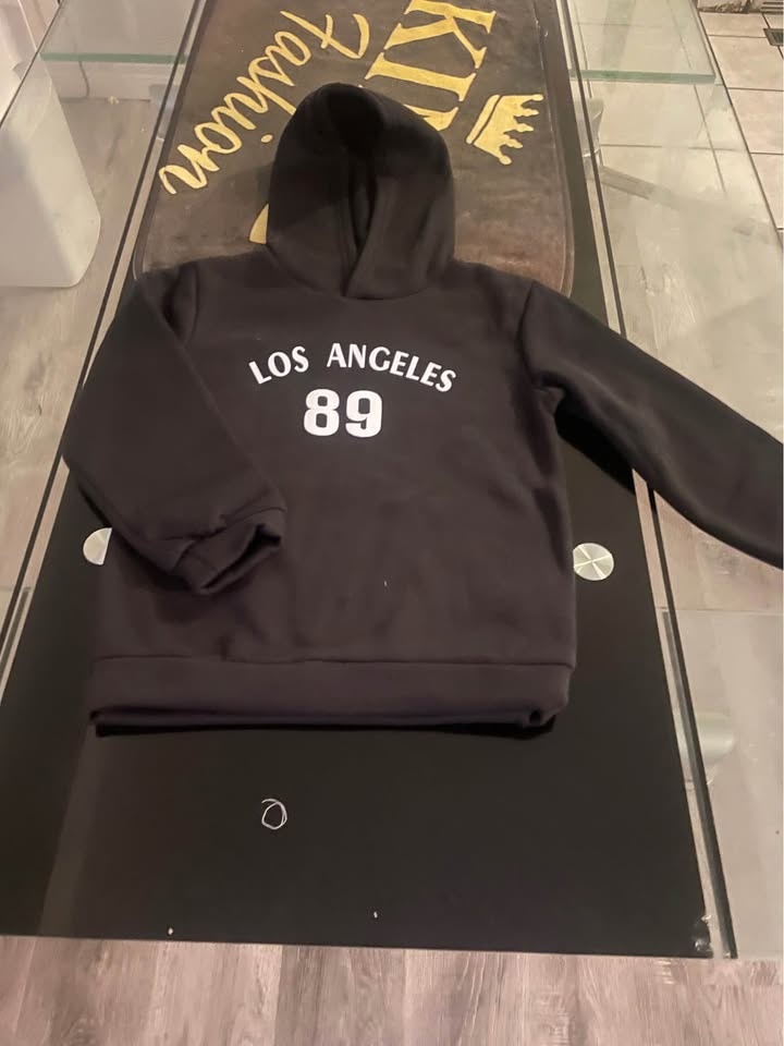 Boy’s stylish hooded sweater - photo 2