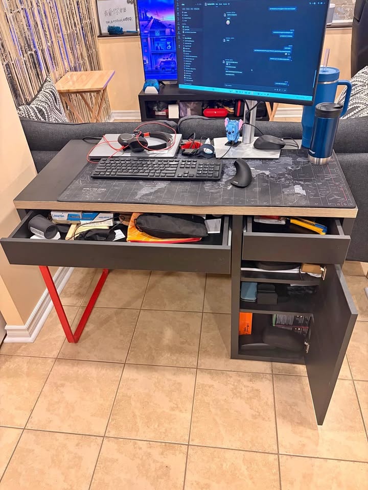 IKEA Micke Desk