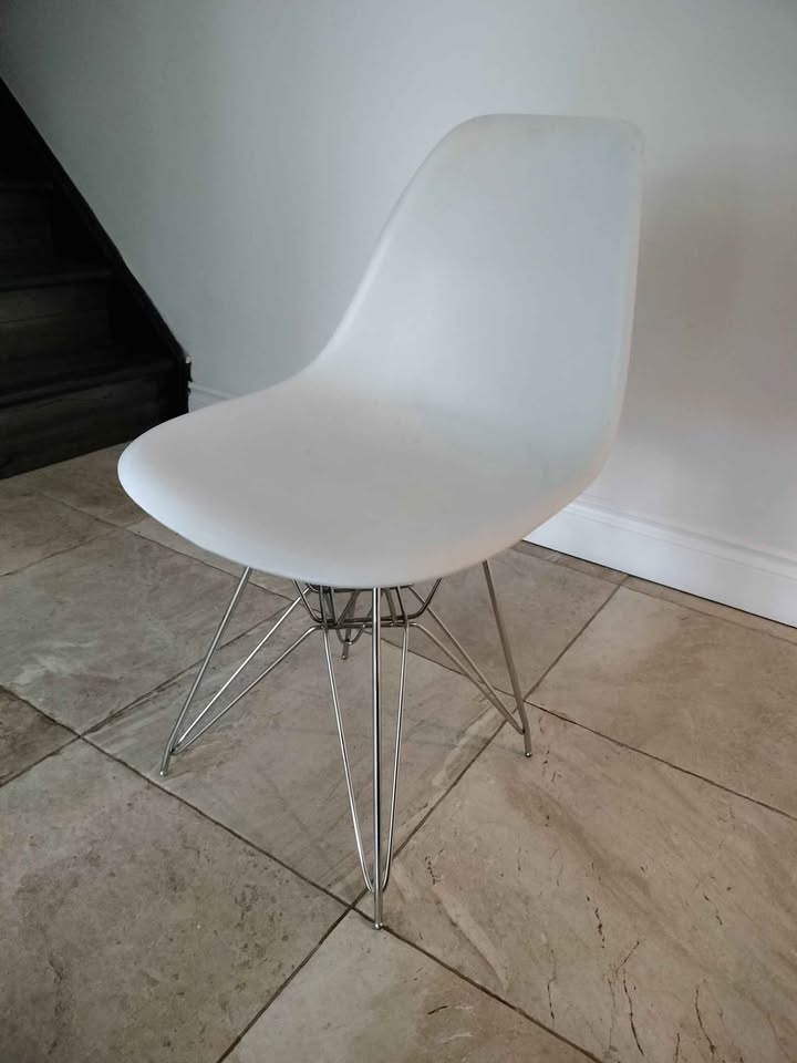 4 Chairs - photo 2