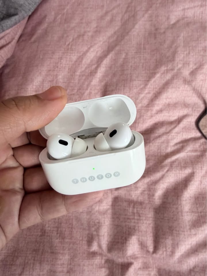 Apple AirPods Pro (2nd Gen) – Very Good Condition – With Box - photo 3