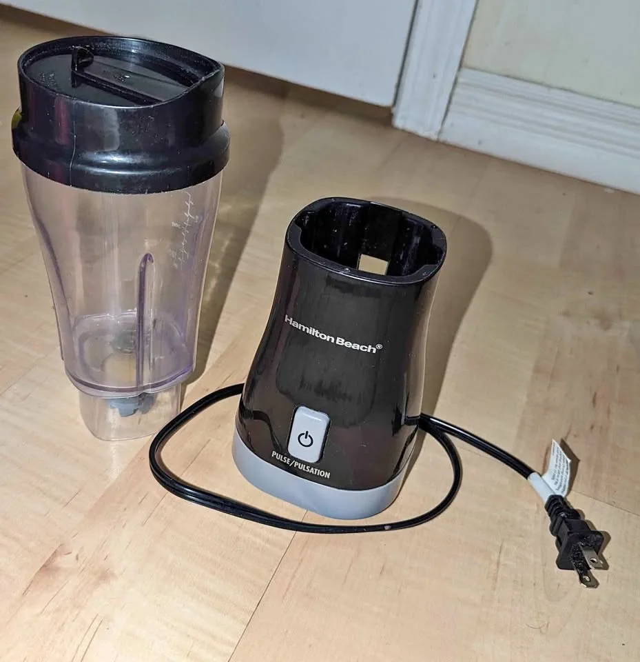 Hamilton Beach Pulse Blender – Compact & Powerful thumbnail