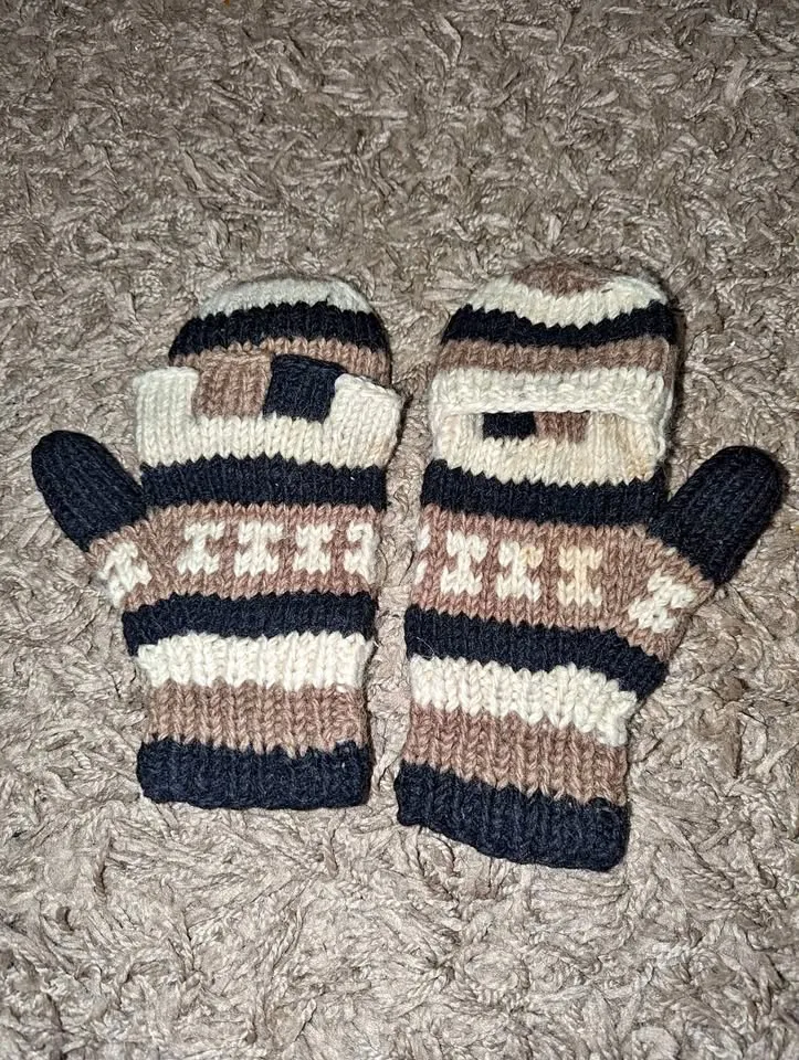 Brown/Black Pattern Mittens for Women thumbnail