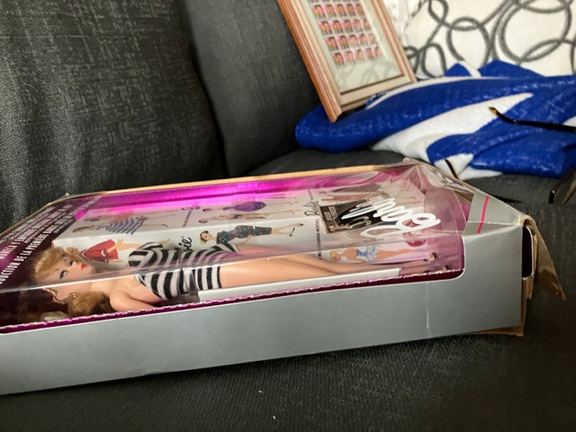 35th Anniversary Barbie - photo 2