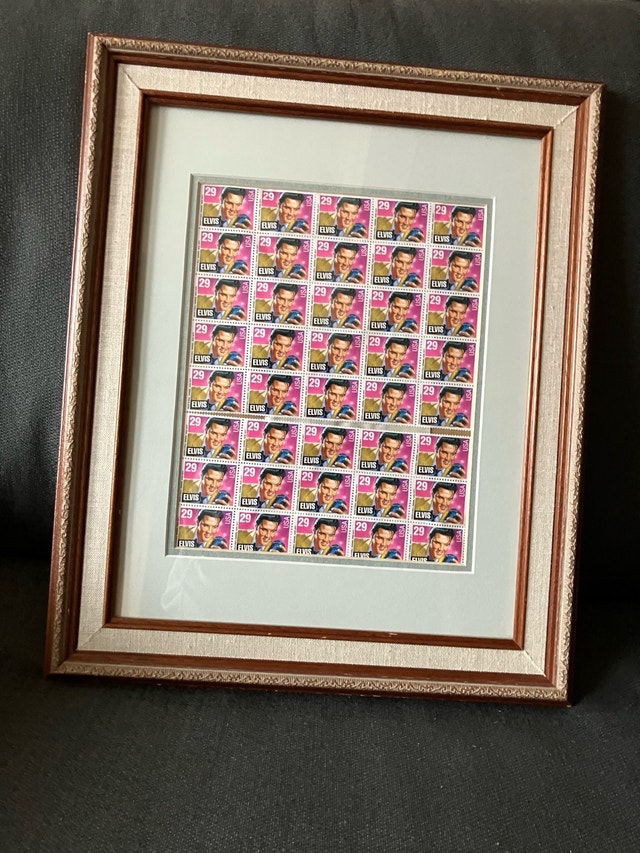 Framed Elvis stamps - photo 2