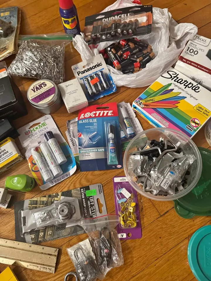 Household & Hardware Supplies Bundle thumbnail