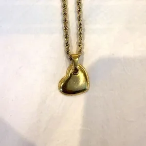 Heart-Shaped Gold-Toned Pendant Necklace With Gold-Toned Chain