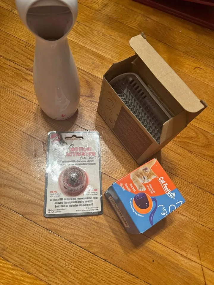 Cats toys thumbnail