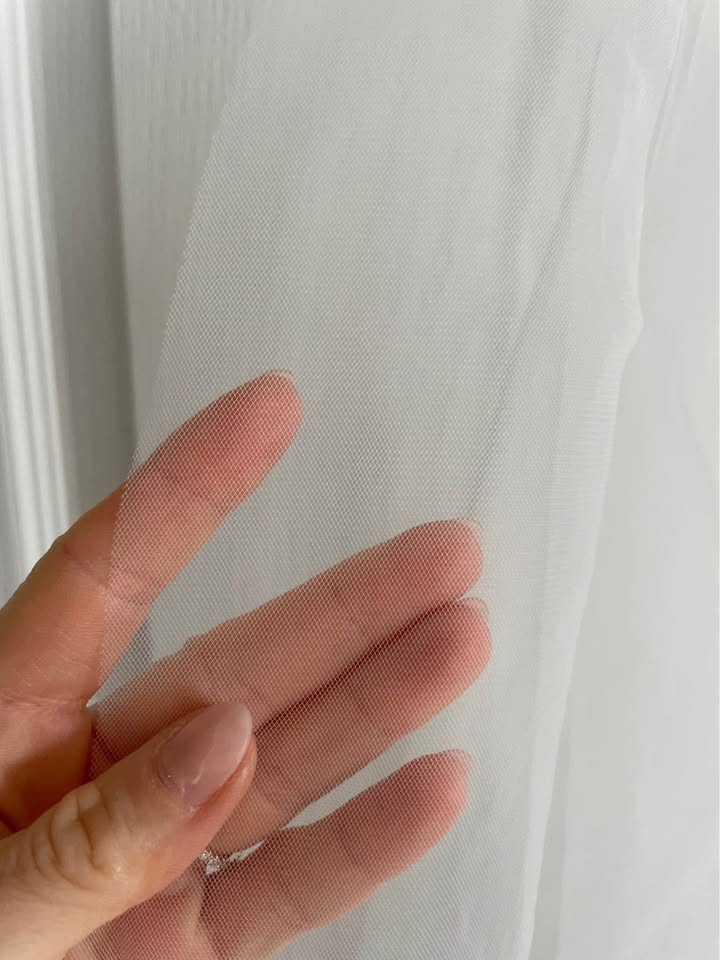 Designer White Fingertip Wedding Veil (Ivory) - photo 5