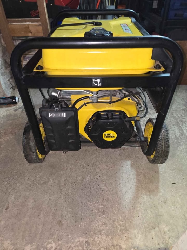 Champion 12000W/9500W Generator - Electric Start - photo 2