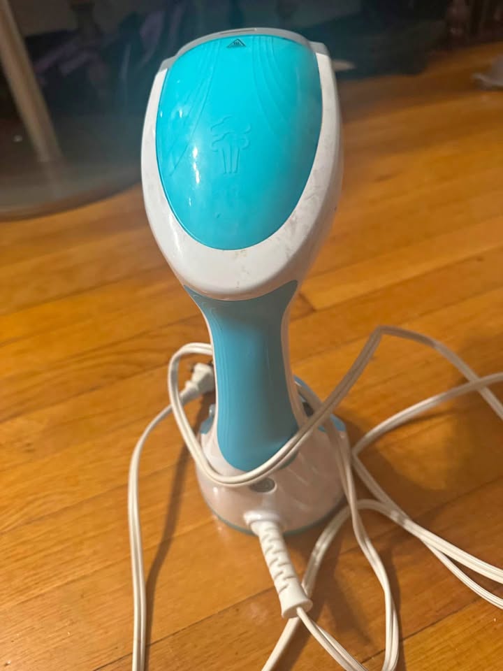 Handheld Clothes Steamer – $15 (Hells Kitchen)