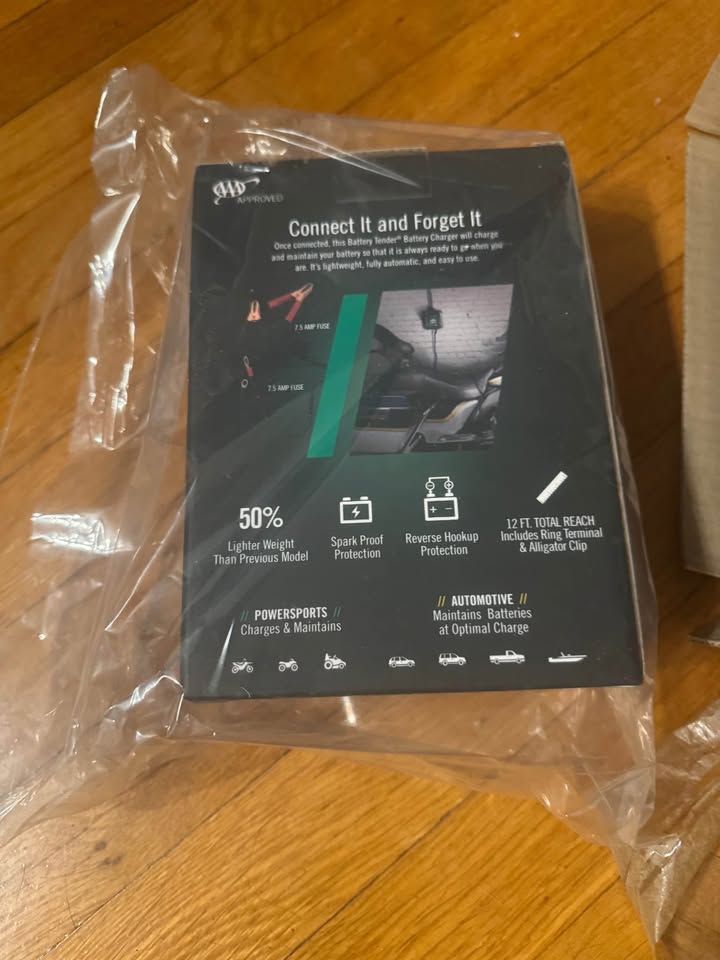 Battery Tender Junior 750mA Charger/Maintainer - photo 3