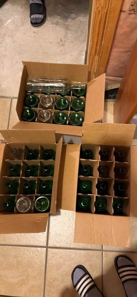 3 Cases New Empty Wine Bottles - photo 2