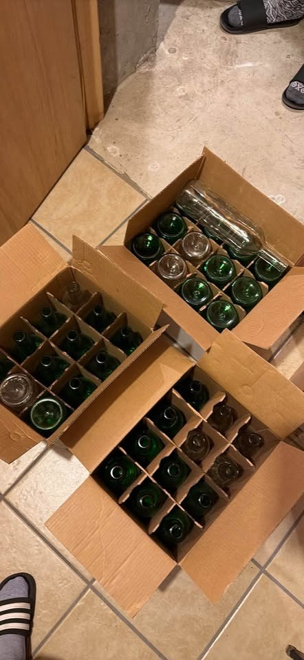 3 Cases New Empty Wine Bottles - photo 3