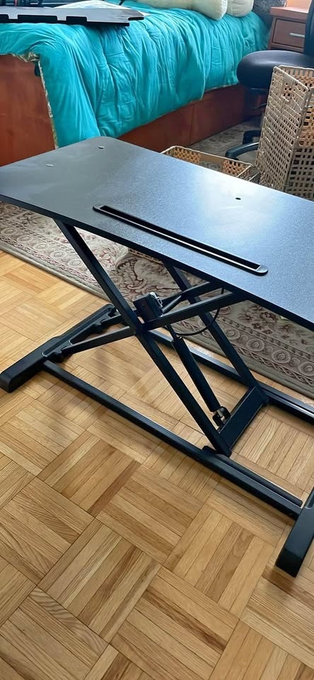 Essential Vertical Lift 30" Standing Desk Converter