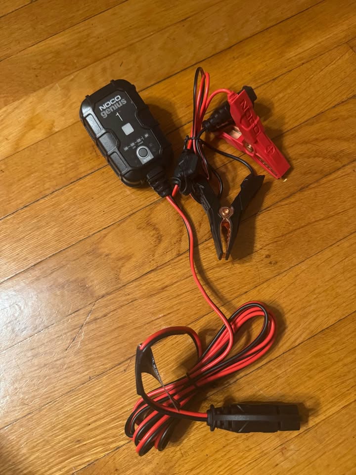 Battery Chargers – NOCO Genius1 & Battery Tender Junior 12V - photo 3