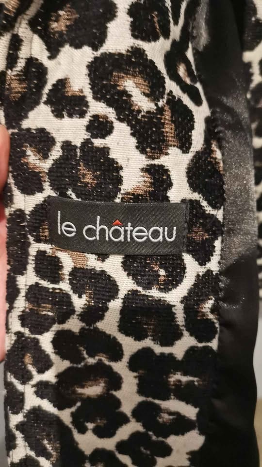LeChateau Women's Size XS Leopard Print Jacket - photo 3