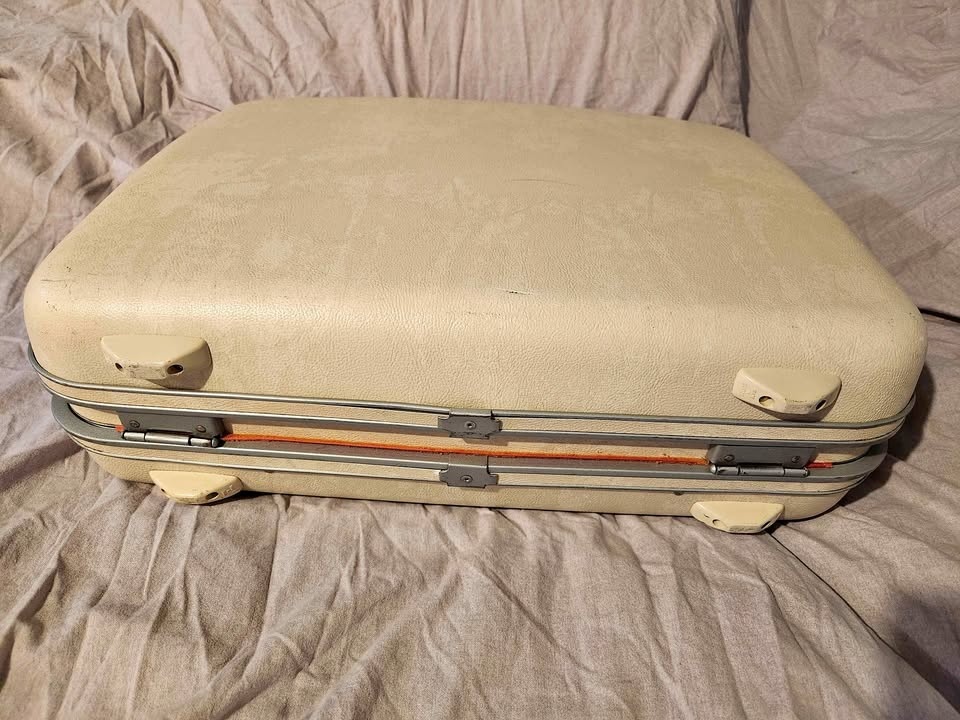 Samsonite vintage suitcase