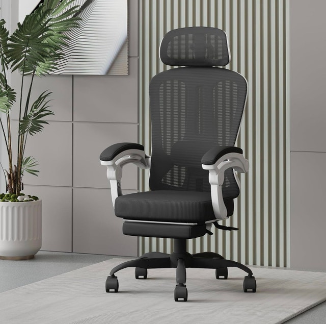 Brand new in box office chair