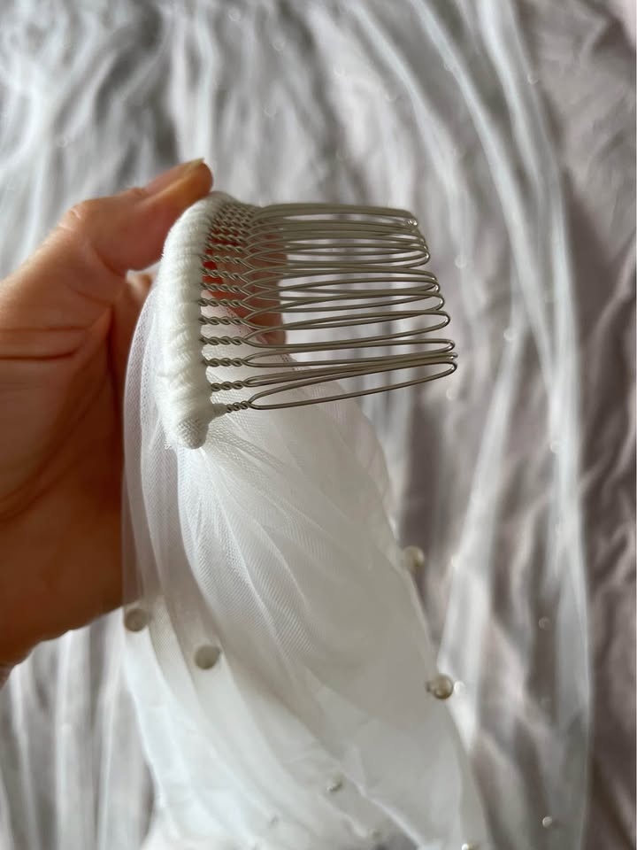 Designer Ivory Cathedral Pearl Wedding Veil - photo 4
